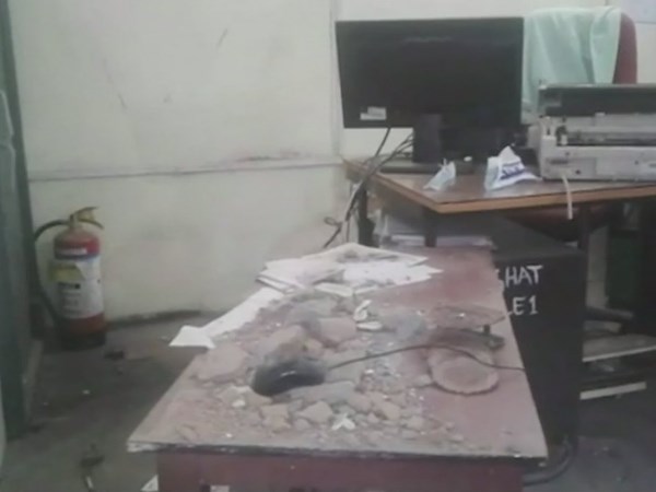Jammu Kashmir: Unidentified persons attempted robbery bank in Doda Ghat Jammu Kashmir: Unidentified persons attempted robbery bank in Doda Ghat