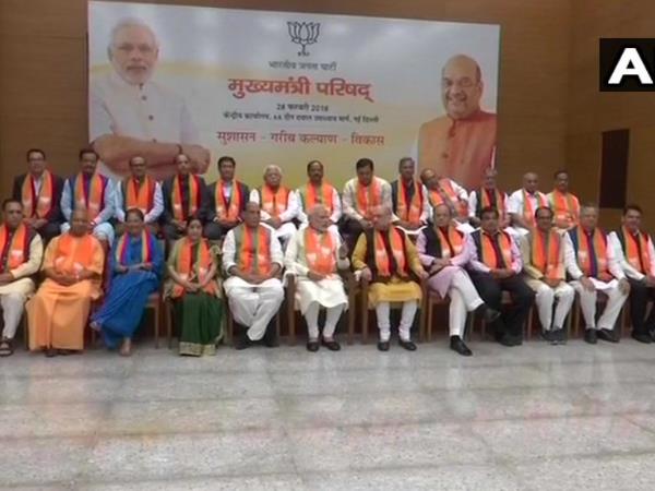 दिल्ली में बीजेपी के सीएम-डिप्टी सीएम की बैठक