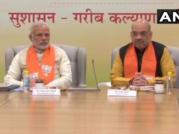 पीएम मोदी भी बैठक में शामिल