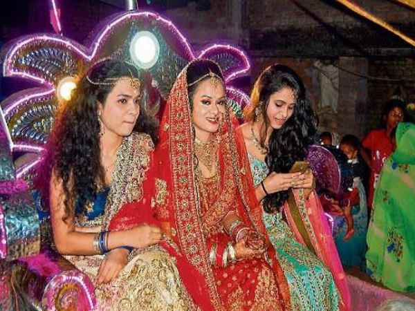 बेटे की तरह निकली बेटी की बारात