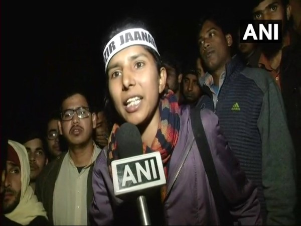 JNU Students Ramp up Protest Over Attendance Rule, Demand vc to answer JNU Students Ramp up Protest Over Attendance Rule, Demand vc to answer