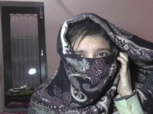 A girl student teased by a molester boy in Hapur, Uttar Pradesh A girl student teased by a molester boy in Hapur, Uttar Pradesh