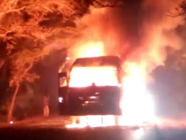 A fire on a short circuit in the moving bus in hapur A fire on a short circuit in the moving bus in hapur