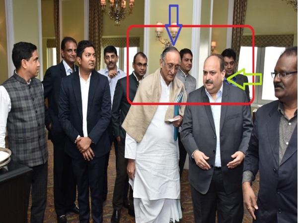 बीजेपी ने शेयर की ममता के मंत्री और मेहुल चौकसी की तस्वीर, पूछे ये सवाल बीजेपी ने शेयर की ममता के मंत्री और मेहुल चौकसी की तस्वीर, पूछे ये सवाल