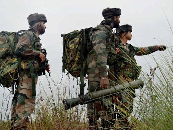 पाक सेना ने भी किया हथियारों का प्रयोग