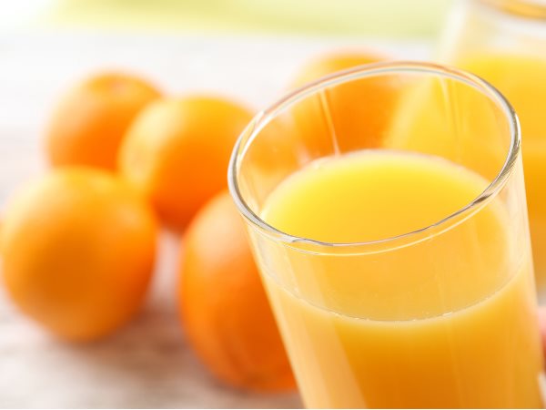 टीचर ने छात्र को जबरन पिलाया वो जूस