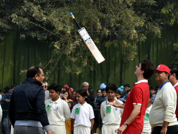 ट्रड्यू की पत्नी के साथ फोटो