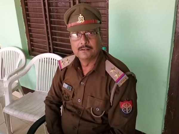 A girl went to police station after love on fb in Kannauj A girl went to police station after love on fb in Kannauj