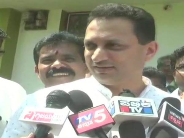 Union Minister Ananth Kumar Hegde Comments on congress president rahul gandhi temple visit karnataka assembly elections 2018 Union Minister Ananth Kumar Hegde Comments on congress president rahul gandhi temple visit karnataka assembly elections 2018