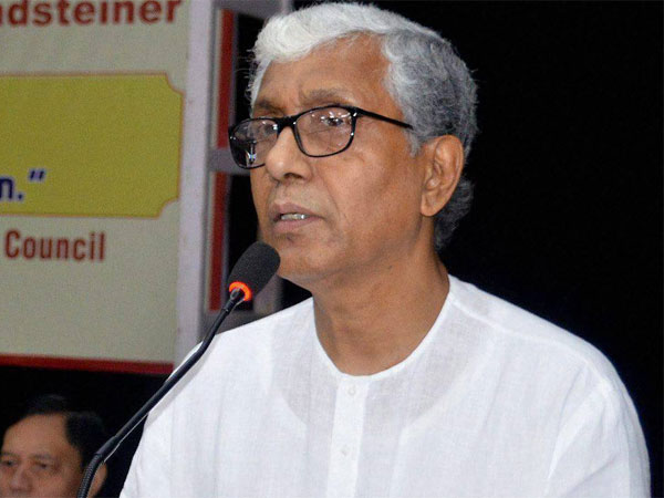 हमारी राजनीति इनसे अलग