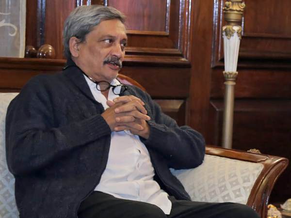 Goa Chief Minister Manohar Parrikar admitted to Mumbai Lilavati Hospital Goa Chief Minister Manohar Parrikar admitted to Mumbai Lilavati Hospital
