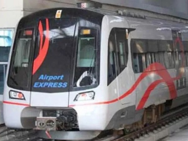 शव स्टेशन से 300 मीटर की दूरी पर मिला