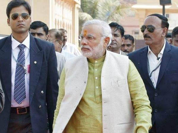 सुरक्षा को देखते हुए बदला होटल