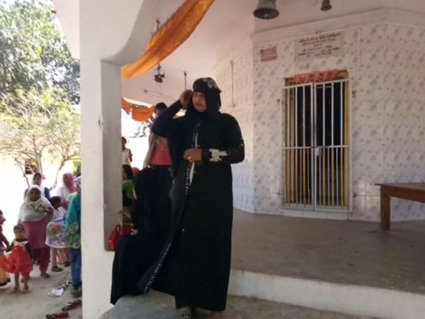muslim womens adores lord shiva on mahashivratri parv in 600 years old temple kannauj muslim womens adores lord shiva on mahashivratri parv in 600 years old temple kannauj