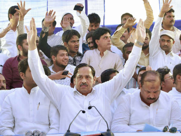 गुलाम नबी ने किया बचाव