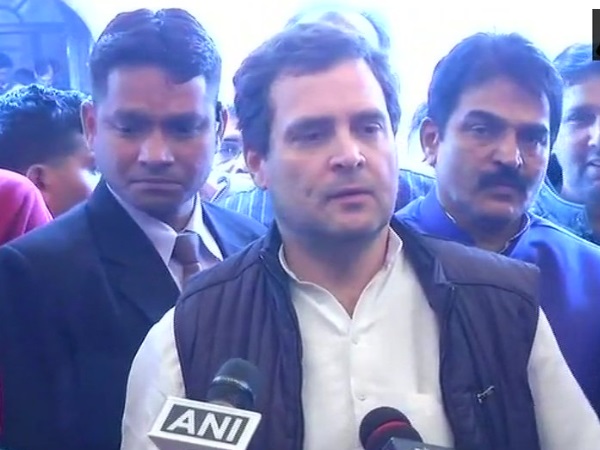 राजीव जी ने खुलेआम दलित मुख्यमंत्री को अपमानित किया था
