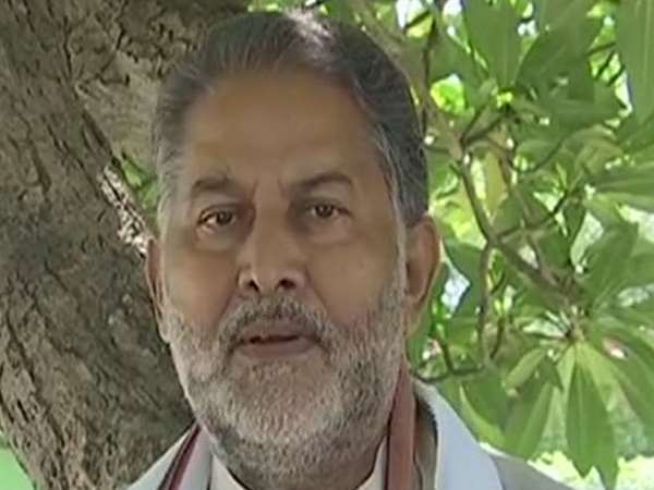 हरियाणा के शिक्षा मंत्री राम बिलास शर्मा ने कहा गीता श्लोक पढ़ा कर हुआ फायदा,अब स्कूल की प्रेयर्स में शामिल होगा गायत्री मंत्र हरियाणा के शिक्षा मंत्री राम बिलास शर्मा ने कहा गीता श्लोक पढ़ा कर हुआ फायदा,अब स्कूल की प्रेयर्स में शामिल होगा गायत्री मंत्र