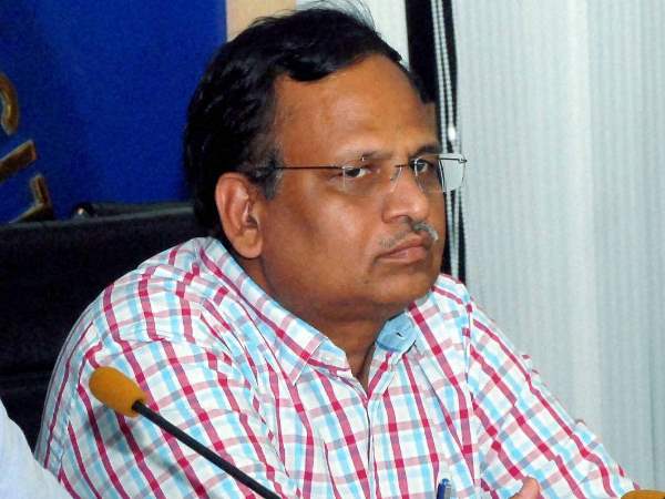 2013 obstructing public servants case: Delhis Patiala House Court acquitted Delhi Health Minister Satyendar Jain. 2013 obstructing public servants case: Delhis Patiala House Court acquitted Delhi Health Minister Satyendar Jain.
