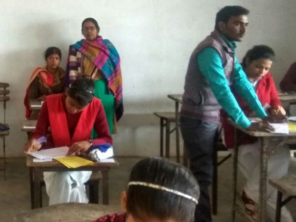 ‘पहले पढ़ाई, बाद में विदाई।'