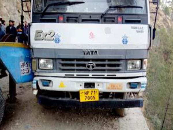 ढाई लाख कैश गायब