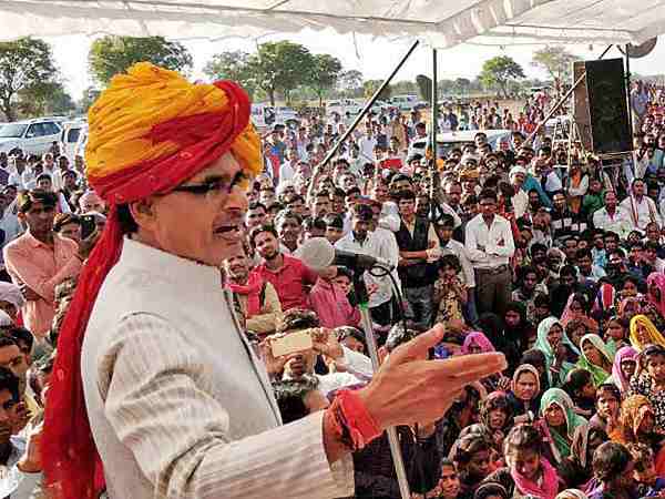 चार सभाएं और रात गुजारना के बावजूद नहीं चला जादू