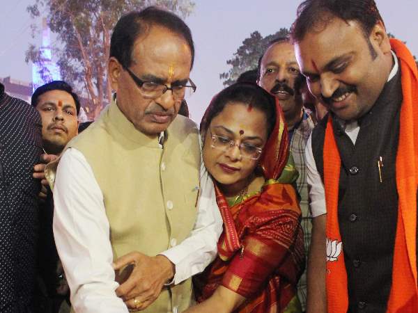 दोनों सीटों के ताजा