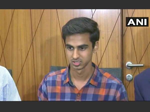 जस्टिस लोया के बेटे ने की थी प्रेस कॉफ्रेंस