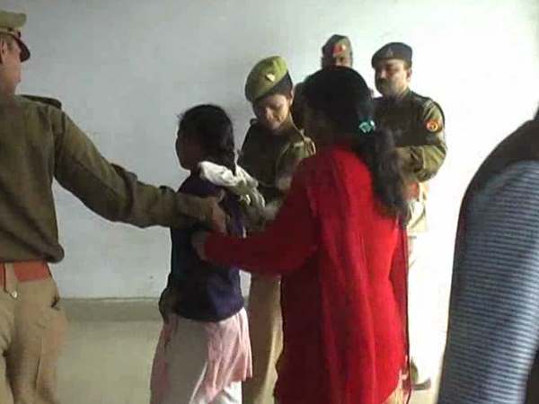 एएसपी ने स्कूल प्रशासन को लगाई फटकार