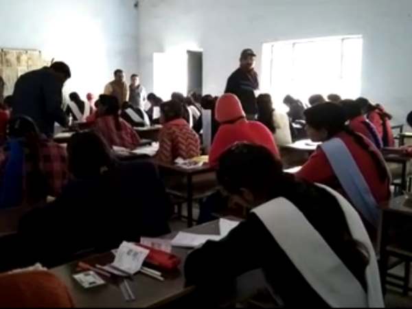 मथुरा में फर्जी छात्रा पकड़ाई