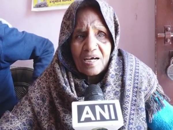 दवा वगैरह को चाहिए बुजुर्गों को पेंशन