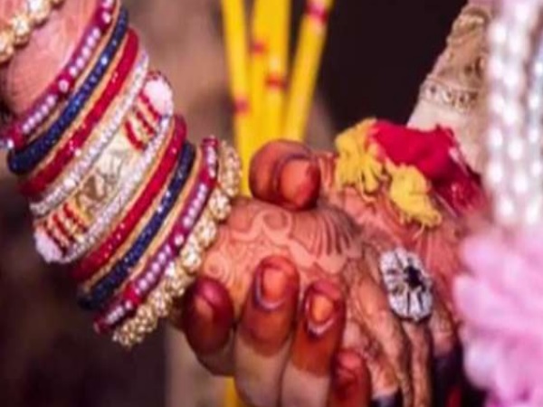 NRI ने अपने बेटे को बाथ टब में डुबाकर मारने की कोशिश की