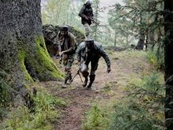 J&K: Terrorists lob grenade attack Army camp in Pulwama Kakpora J&K: Terrorists lob grenade attack Army camp in Pulwama Kakpora