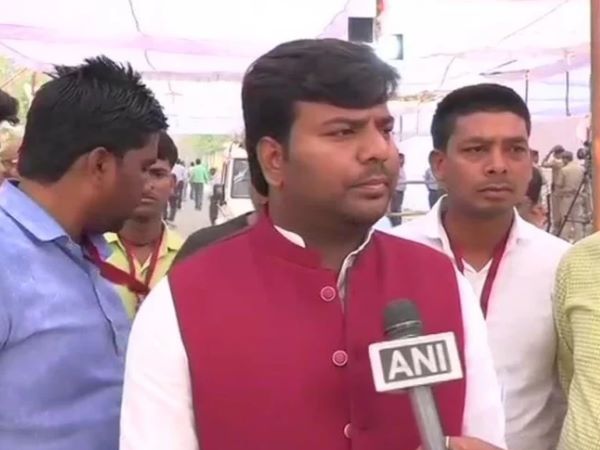 सपा उम्मीदवार ने भी उठाए सवाल