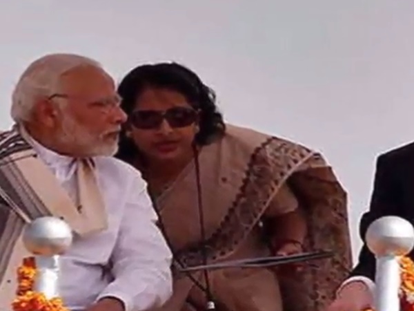 फ्रेंच भाषा में है निलाक्षी की पकड़