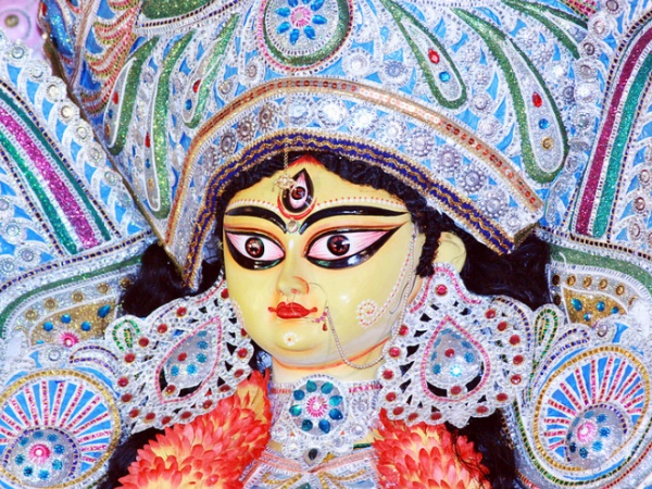 मां दुर्गा के आशीर्वाद से आए खुशियां
