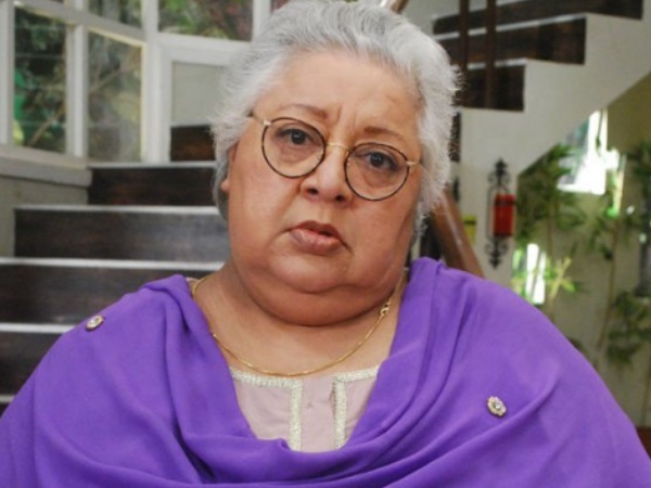 'मां से प्यार और नफरत, दोनों करती हूं'