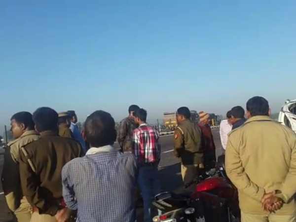 Three killed when truck hit UPEIDA workers in on Agra Lucknow Express way Three killed when truck hit UPEIDA workers in on Agra Lucknow Express way