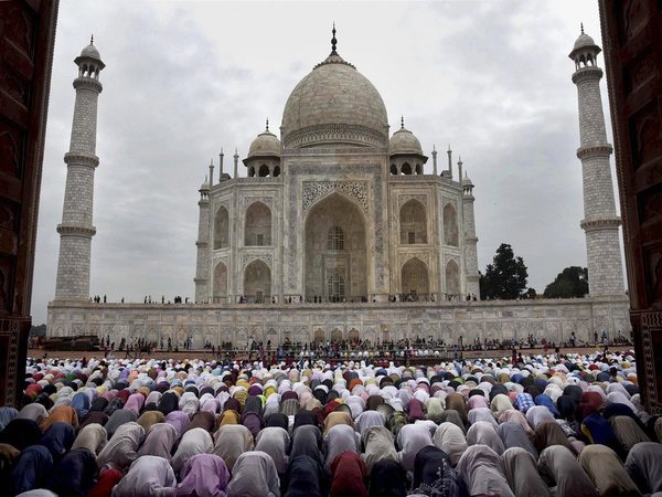 विभिन्न स्थापत्य शैली का मिश्रण ताजमहल