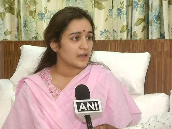 अखिलेश ने की है अग्रवाल पर कार्रवाई की मांग
