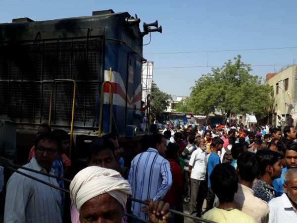 तत्काल मौके पर पहुँचे डीआरएम