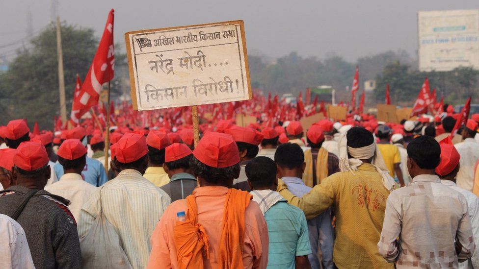 मुंबई कूच: महाराष्ट्र के किसान गुस्से में क्यों हैं? मुंबई कूच: महाराष्ट्र के किसान गुस्से में क्यों हैं?