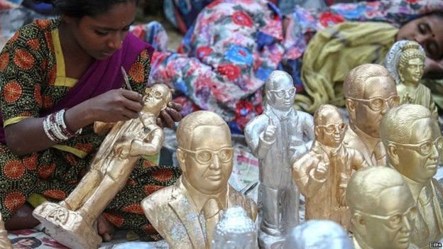 क्या भाजपा ने आंबेडकर की 22 प्रतिज्ञाएं पढ़ी हैं? क्या भाजपा ने आंबेडकर की 22 प्रतिज्ञाएं पढ़ी हैं?