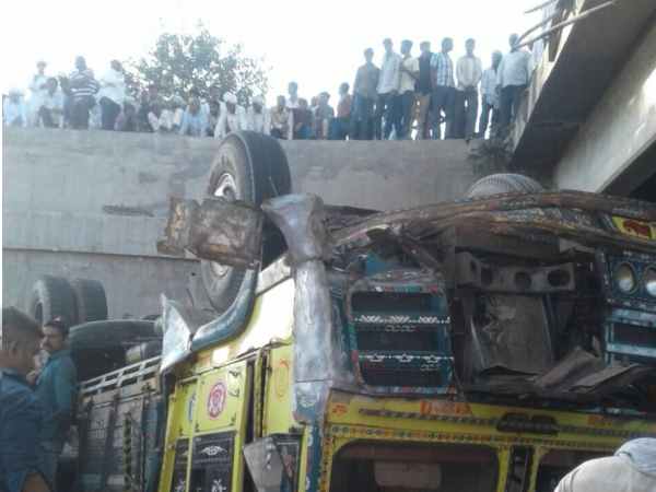 gujarat bhavnagar accident pictures many people dead gujarat bhavnagar accident pictures many people dead