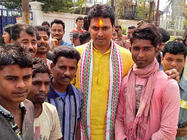लाखों लोगों आते थे बिप्लब को सुनने
