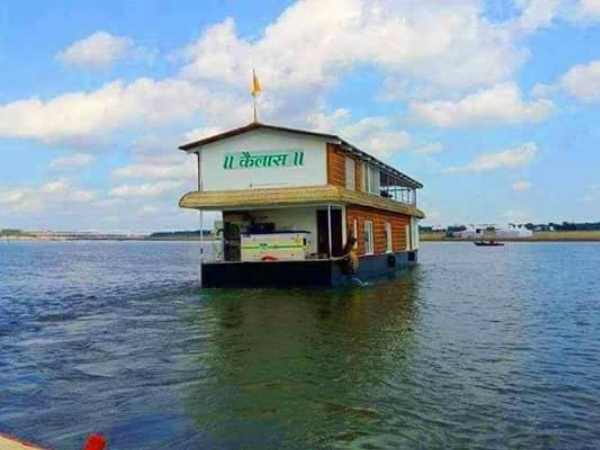 PM Modi and French President will sail on Kailash boat in Ganga PM Modi and French President will sail on Kailash boat in Ganga