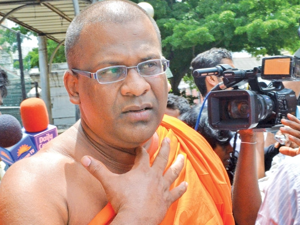 अंग्रेजी मीडिया पर भी हावी बीबीएस