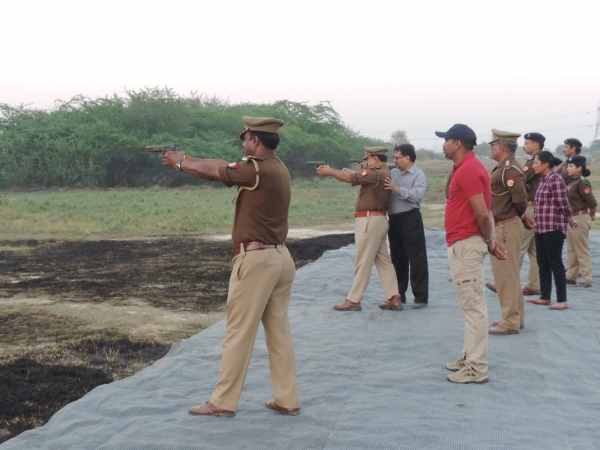 सीओ सिकन्द्रबाद ने लगाया अचूक निशाना