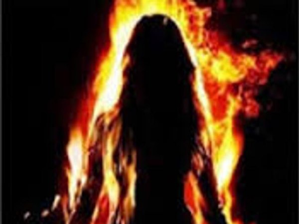unnao wife commited suicide after dispute with husband on holi unnao wife commited suicide after dispute with husband on holi