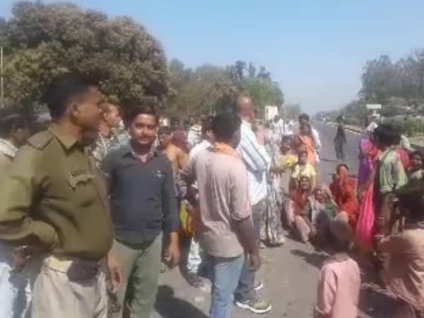 Four labourers killed by current in school in Sitapur Four labourers killed by current in school in Sitapur