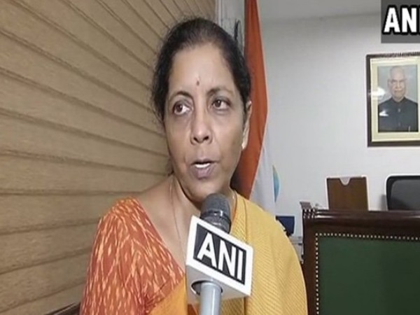 राफेल की तुलना बोफोर्स से नहीं हो सकती: रक्षा मंत्री निर्मला सीतारमण राफेल की तुलना बोफोर्स से नहीं हो सकती: रक्षा मंत्री निर्मला सीतारमण